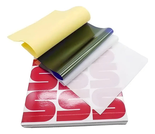 Papel hectográfico para tatuaje termocopiadora mostrando las capas de diferentes colores apiladas