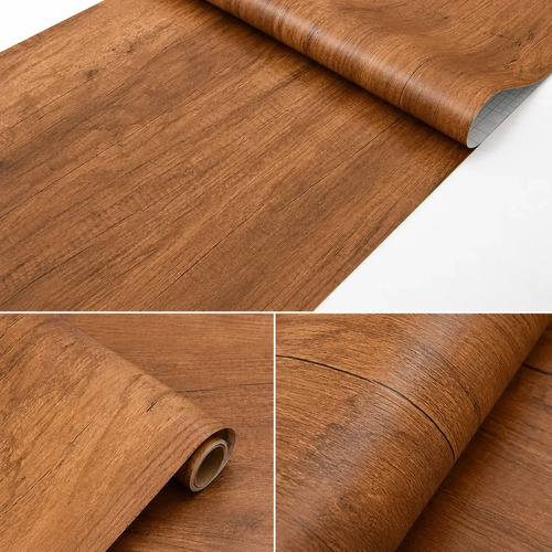 Papel autoadhesivo de madera Begonia: rollo desplegado, detalle del tubo y textura del grano de madera.