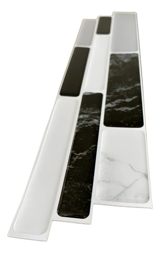 Guardas autoadhesivas mosaico 3D con diseño de mármol negro y blanco en diferentes patrones